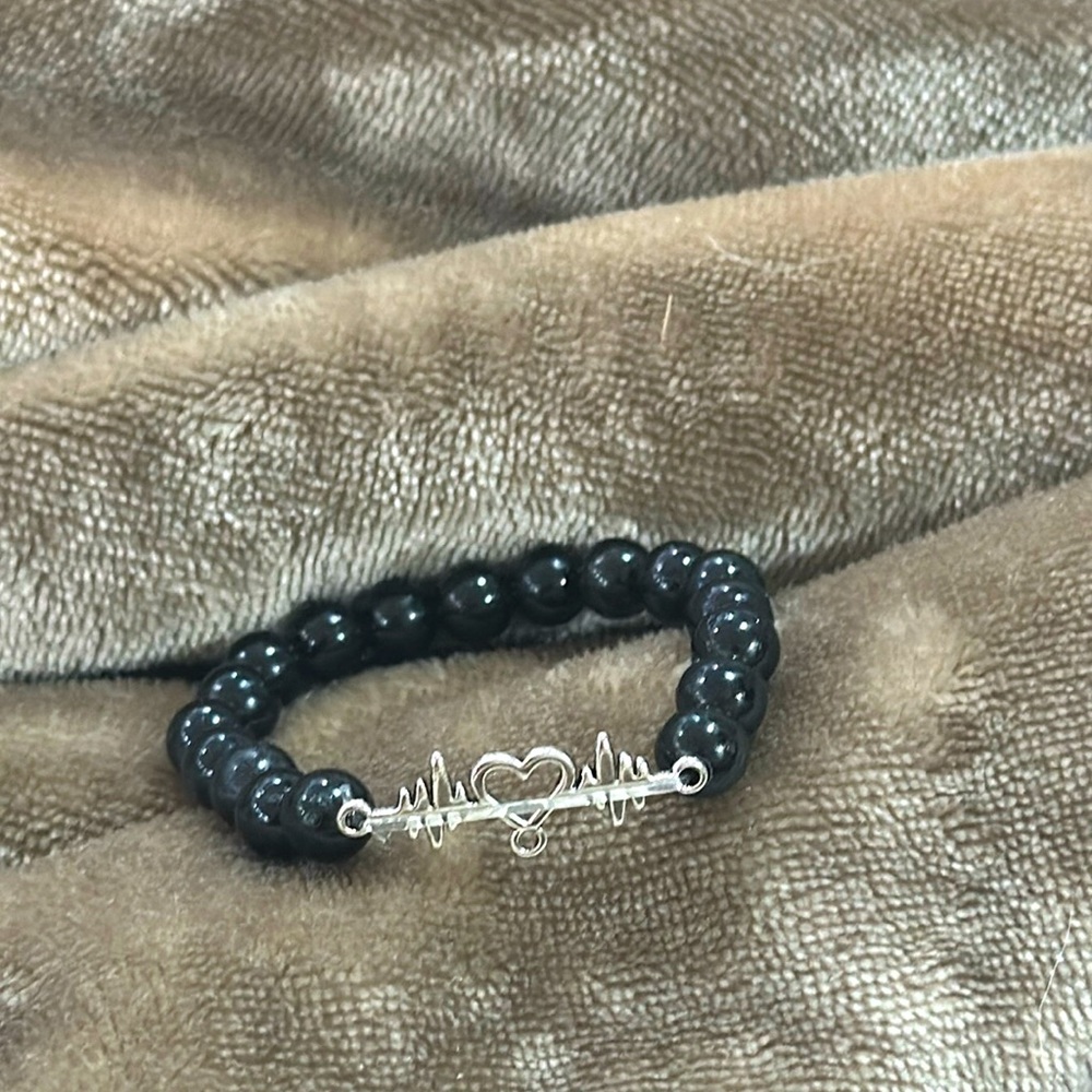 Stretchable bracelet